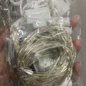 Detalhe dos fios LED embalados